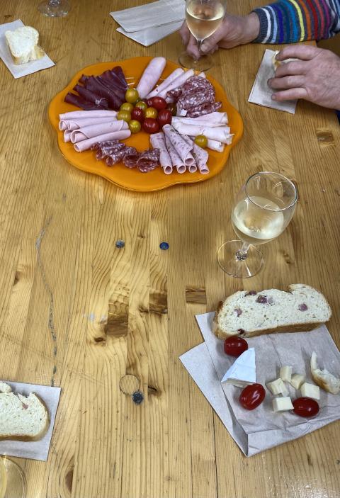 Gedecktes Buffet nach getaner Arbeit